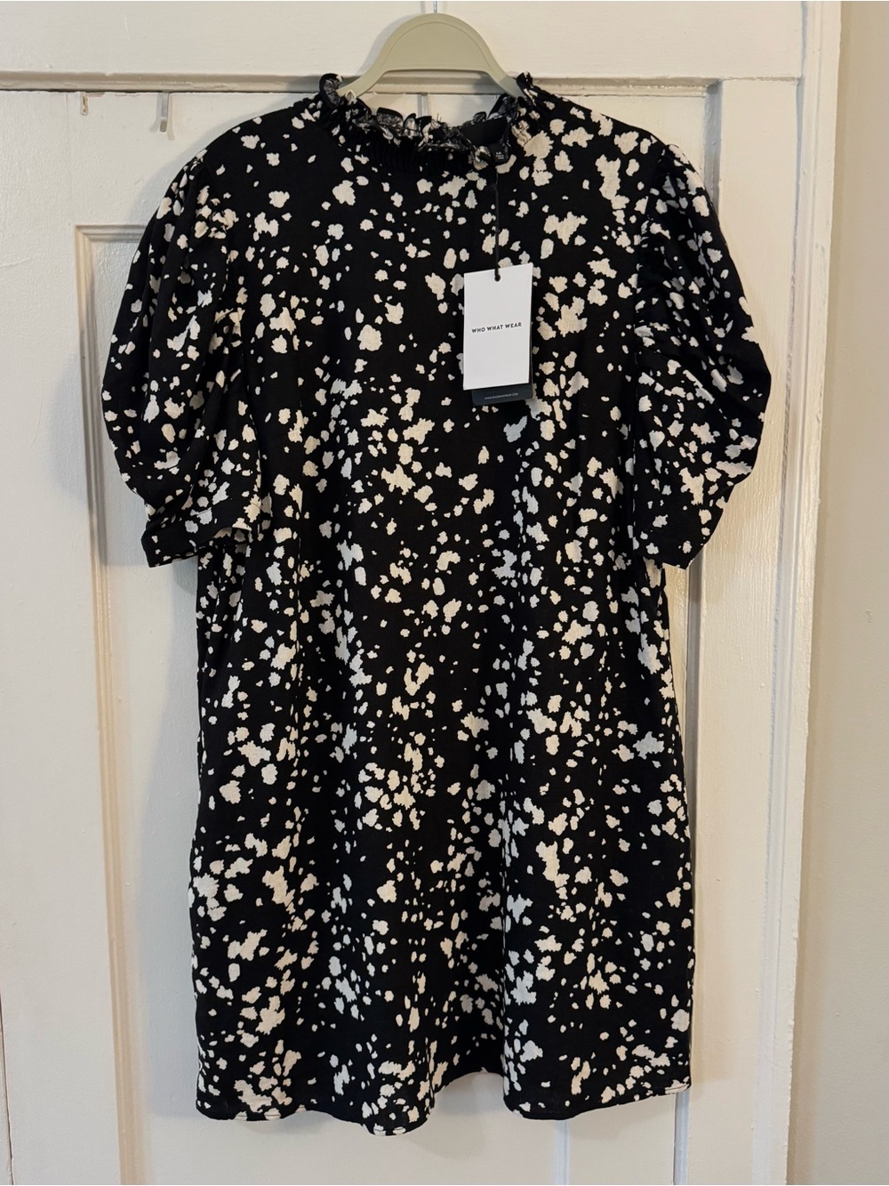 Who What Wear Black & White Mini-Dress with Bubble Sleeve & Ruffle Neckline NWT